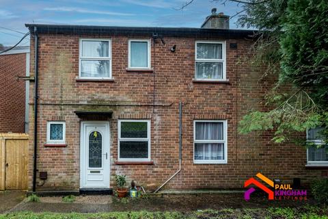 3 bedroom semi-detached house to rent, Hill Street, High Wycombe HP13