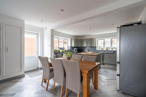 5 bedroom detached house for sale, Gus Walker Drive, Pocklington