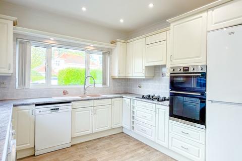 3 bedroom detached bungalow to rent, Canford Cliffs, Poole