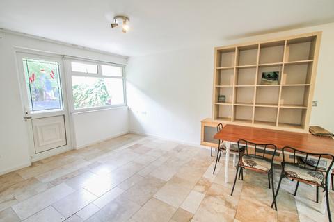 1 bedroom flat to rent, Silvertown, Canning Town, E16