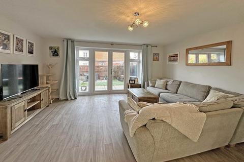 3 bedroom end of terrace house for sale, Sentrys Orchard, Exminster