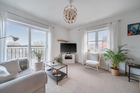2 bedroom flat for sale, Brodsworth Court, 4 Ripley Close, East Ardsley, WF3