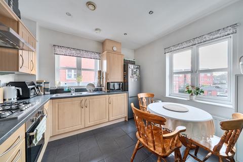 2 bedroom flat for sale, Brodsworth Court, 4 Ripley Close, East Ardsley, WF3