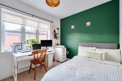 2 bedroom flat for sale, Brodsworth Court, 4 Ripley Close, East Ardsley, WF3