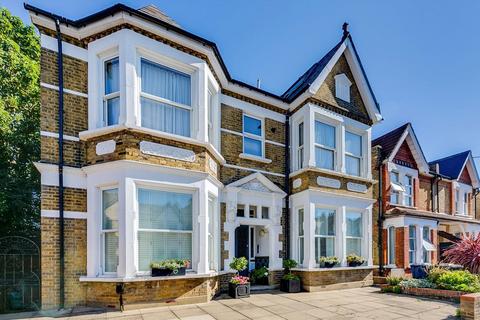 2 bedroom flat to rent, Albany Road, London W13