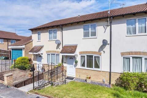 2 bedroom terraced house to rent, Locksgreen Crescent, Swindon SN25