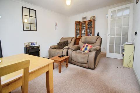 1 bedroom flat for sale, Drakes Close, Somerset TA6
