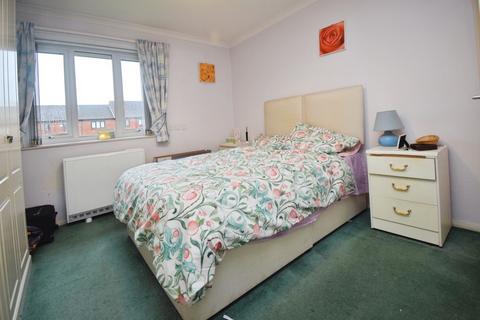 1 bedroom flat for sale, Drakes Close, Somerset TA6