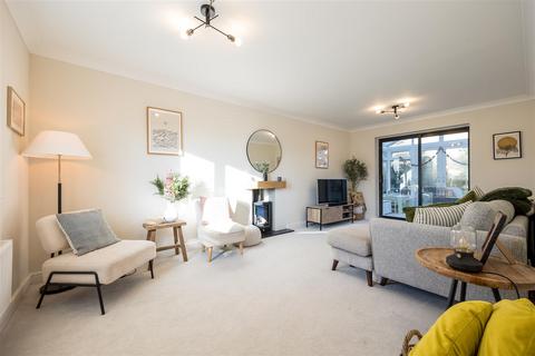 4 bedroom detached house for sale, Gossway Fields, Kirtlington
