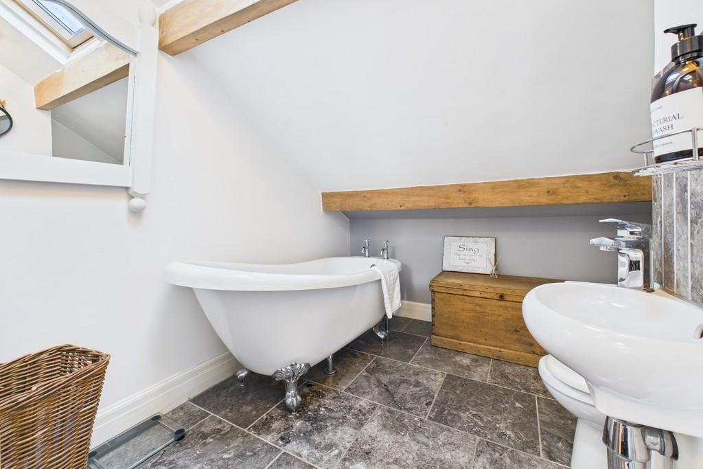 Bathroom Top Floor