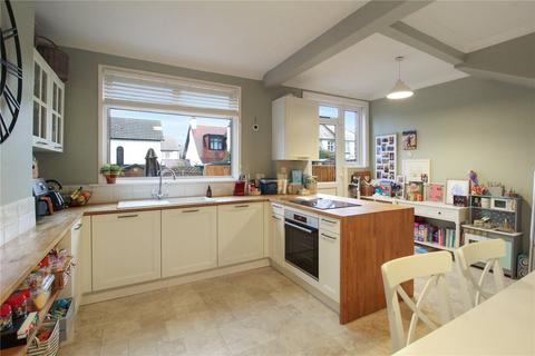 3 bedroom terraced house for sale, Inverness Avenue, Westcliff-on-Sea, SS0