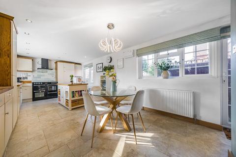 undefined, Upper Vicarage Road, Kennington TN24 9AH