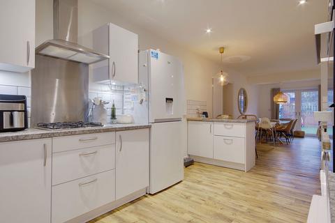 4 bedroom semi-detached house for sale, Gore Road, New Milton BH25