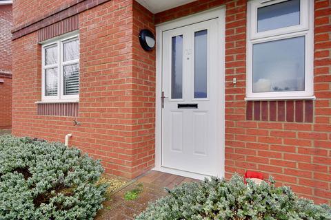 4 bedroom semi-detached house for sale, Gore Road, New Milton BH25