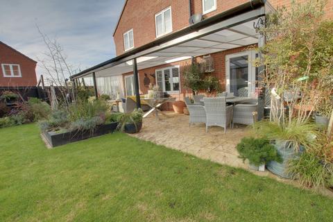5 bedroom detached house for sale, Barley Close, Chatteris