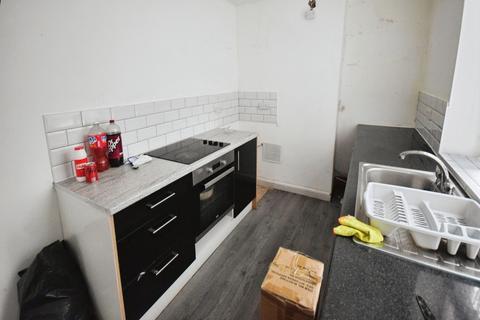 2 bedroom terraced house to rent, Buccleuch Road, Desdon