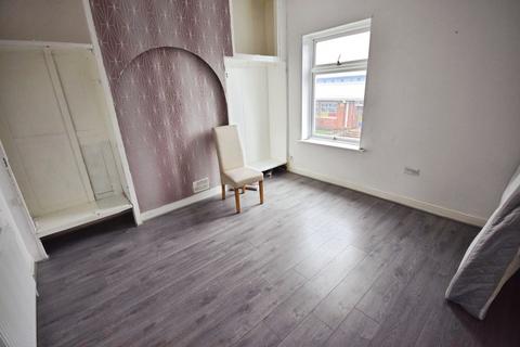 2 bedroom terraced house to rent, Buccleuch Road, Desdon