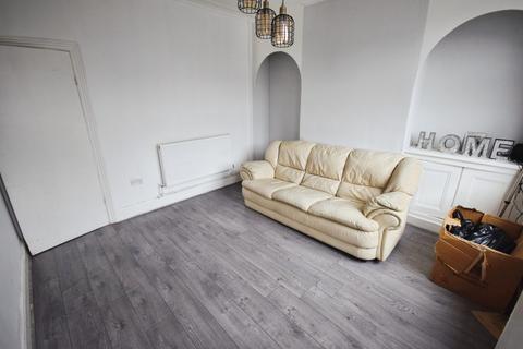 2 bedroom terraced house to rent, Buccleuch Road, Desdon