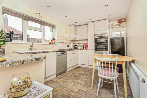 2 bedroom terraced house for sale, High Street, Wellingborough NN29