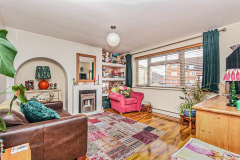 2 bedroom terraced house for sale, High Street, Wellingborough NN29