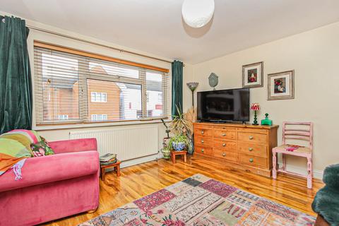 2 bedroom terraced house for sale, High Street, Wellingborough NN29
