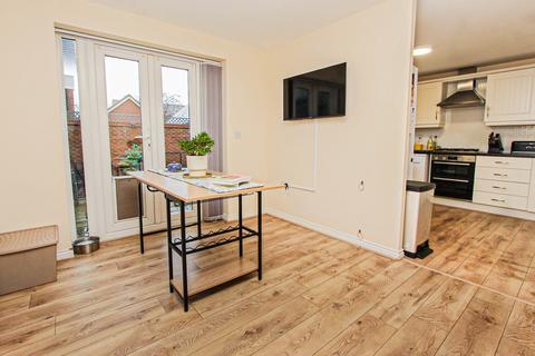 4 bedroom semi-detached house for sale, Mansfield Way, Northamptonshire NN29