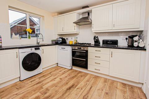 4 bedroom semi-detached house for sale, Mansfield Way, Northamptonshire NN29