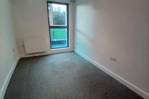 2 bedroom apartment to rent, Cromwell Road, Redhill