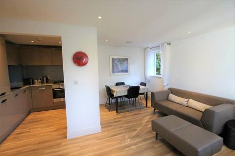 2 bedroom flat for sale, Tetten Hall, Woking GU22