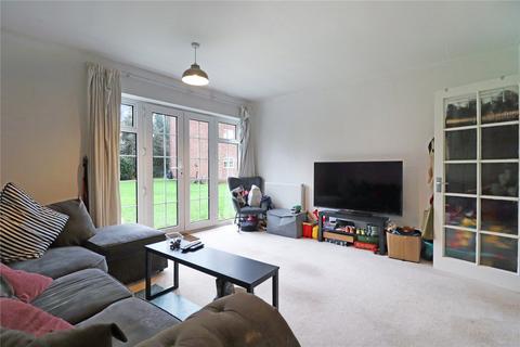 2 bedroom flat for sale, Midhope Close, Woking GU22