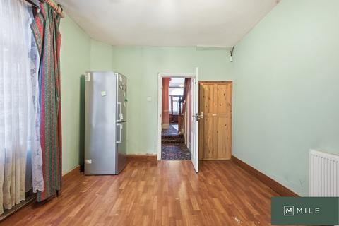 5 bedroom end of terrace house for sale, Sellons Avenue, London NW10