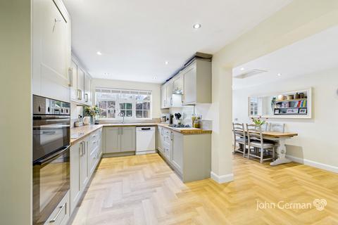 4 bedroom detached house for sale, Marlborough Way, Ashby-de-la-Zouch