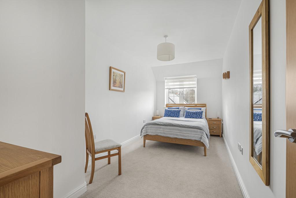 Bedroom 2 (2)
