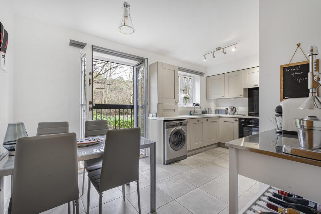 Kitchen Dining (2)