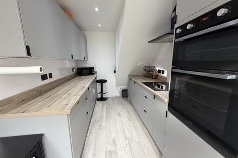 4 bedroom semi-detached house for sale, Langley Hall Road, Solihull B92
