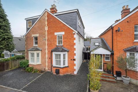 undefined, Farm Close, Sunninghill