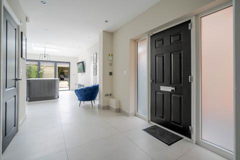 undefined, Farm Close, Ascot, SL5
