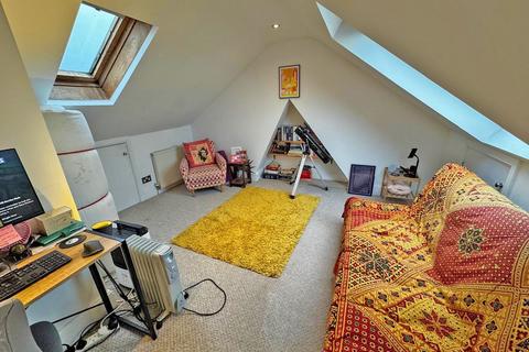 2 bedroom maisonette for sale, Brighton Road, Shoreham-by-Sea BN43