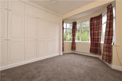 1 bedroom ground floor maisonette to rent, Leith Close, London