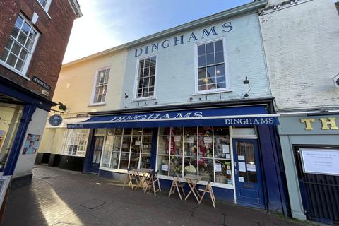 Retail property (high street) to rent, 28 Market Pl Salisbury SP1 1TL