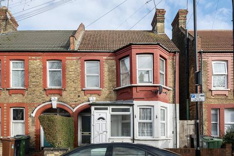 2 bedroom flat to rent, Morieux Road, Leyton, London, E10