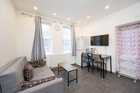 2 bedroom flat to rent, Morieux Road, Leyton, London, E10
