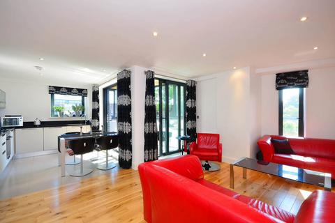 Weston Street, Borough, London, SE1