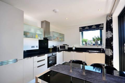2 bedroom flat to rent, Weston Street, Borough, London, SE1