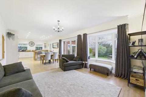 4 bedroom detached bungalow for sale, City Way, Rochester ME1