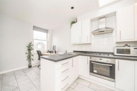 1 bedroom flat to rent, Fielding Road, London W14