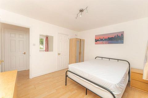 undefined, Langbourne Place, London E14