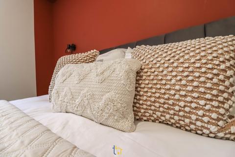 1 bedroom in a house share to rent, Sweetbriar Road, Leicester