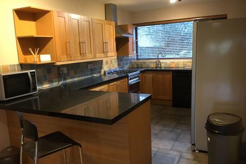 4 bedroom detached house to rent, Goding Way, Cambridge CB24