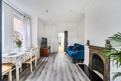 2 bedroom ground floor flat for sale, Goring Road, Bounds Green N11